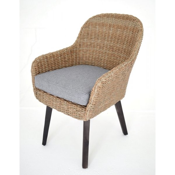 Matgrupp Coco: Bord inklusive 4 st stolar Matgrupp Coco: Bord inklusive 4 st stolar