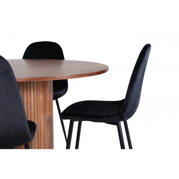 Bianca Matgrupp runt valnt matbord med 4 st Polar svart stolar