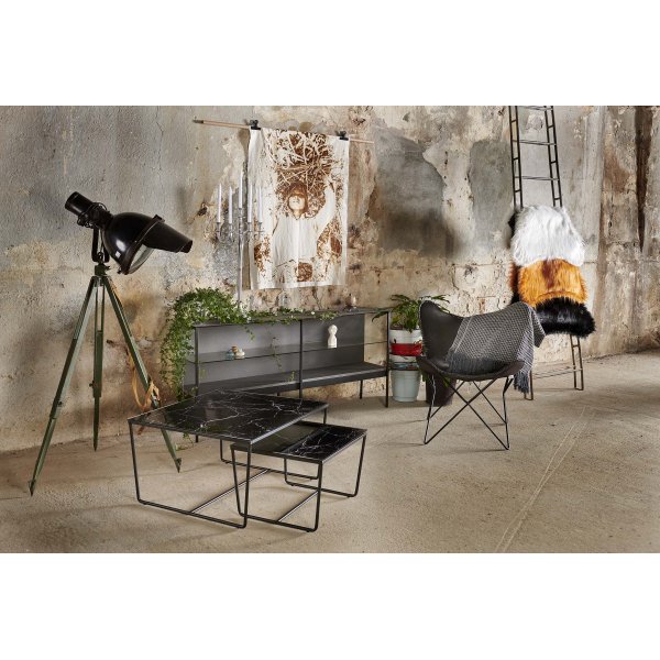 Stella Satsbord 75 x 75 cm - Svart marmorerat glas / Svart underrede Stella Satsbord 75 x 75 cm - Svart marmorerat glas / Svart underrede