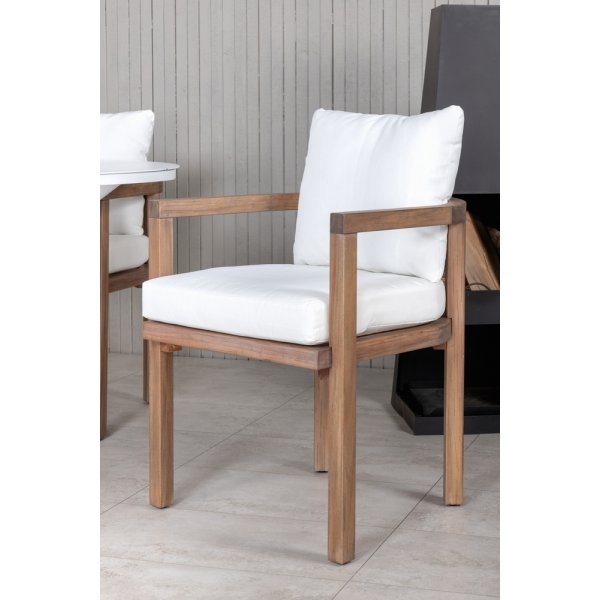 Alma utematgrupp med 4 st Erica stolar - Natur/Vit Alma utematgrupp med 4 st Erica stolar - Natur/Vit