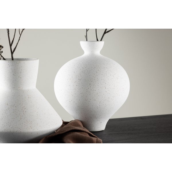 Rellis vas 20 x 24 cm - Svart/Vit Rellis vas 20 x 24 cm - Svart/Vit