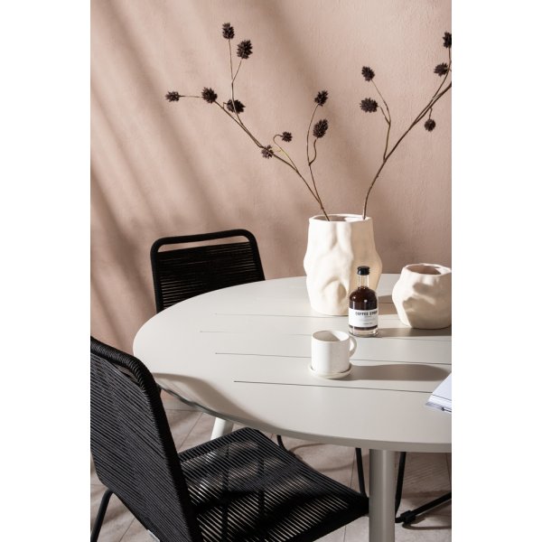 Lina utematgrupp med 4 st Lindos stolar - Beige/Svart Lina utematgrupp med 4 st Lindos stolar - Beige/Svart