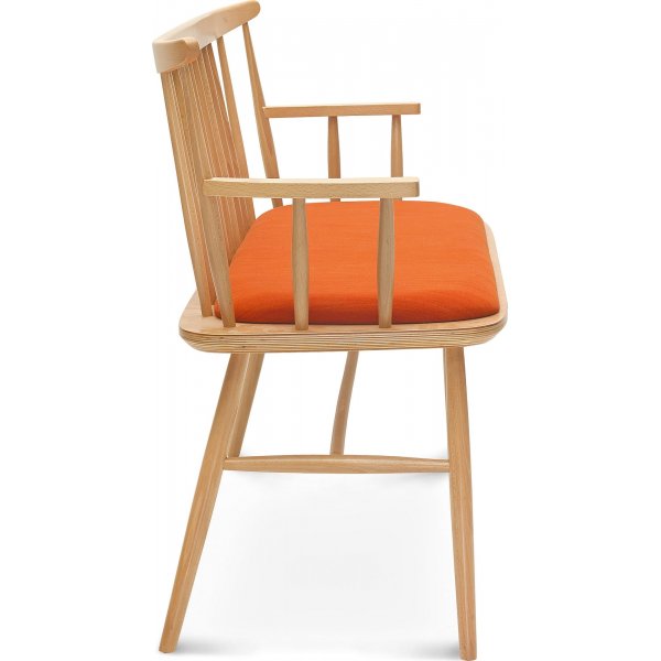 Wand pinnsoffa - Valfri färg på stomme och klädsel Wand pinnsoffa - Valfri färg på stomme och klädsel