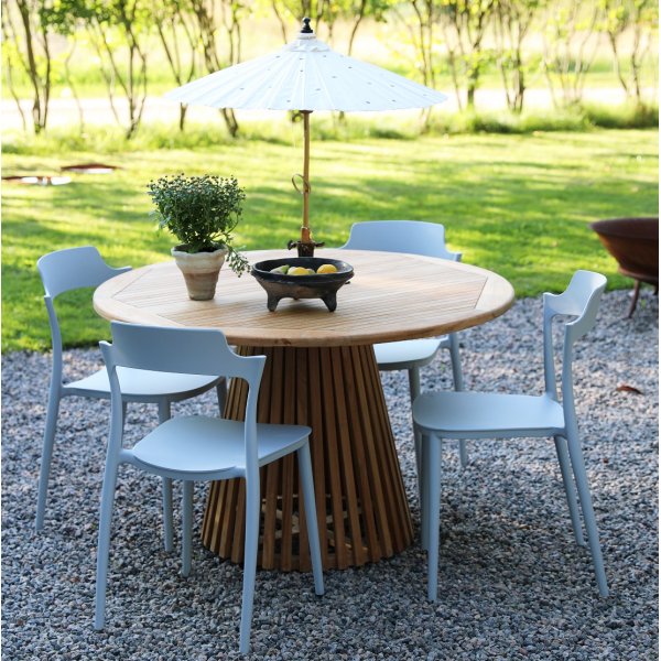 Matgrupp Salt teak: Teakbord runt 120 cm inklusive 4 st Abbe stolar