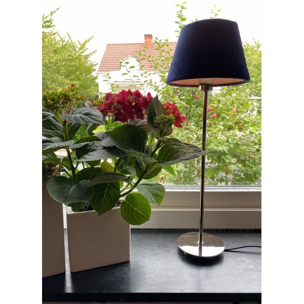 Ester bordslampa - Silver