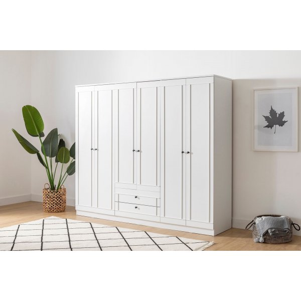 Armoire Lia 210 x 52 x 210 cm - Blanc Armoire Lia 210 x 52 x 210 cm - Blanc