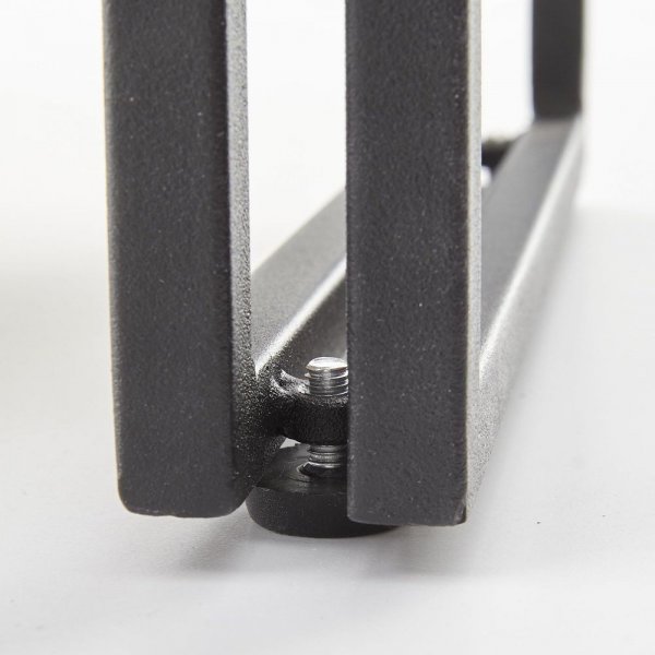 Dorine bokhylla - Ek/svart Dorine bokhylla - Ek/svart