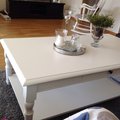 Vi är väldigt nöjda. Vacker och praktisk ! Finare i verkligheten! Seaford soffbord - Antikvit