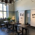 Kundbild Montreux matstol i plåt - Träsits: Station Grön Konst & Kafé
