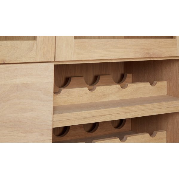 Nordli vitrinsk�p med vinst�ll - Ljus ek