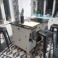 Kundbild Barstol Industry i plåt - Svart / Mässing: 3 fina barstolar och en köksö köpt...