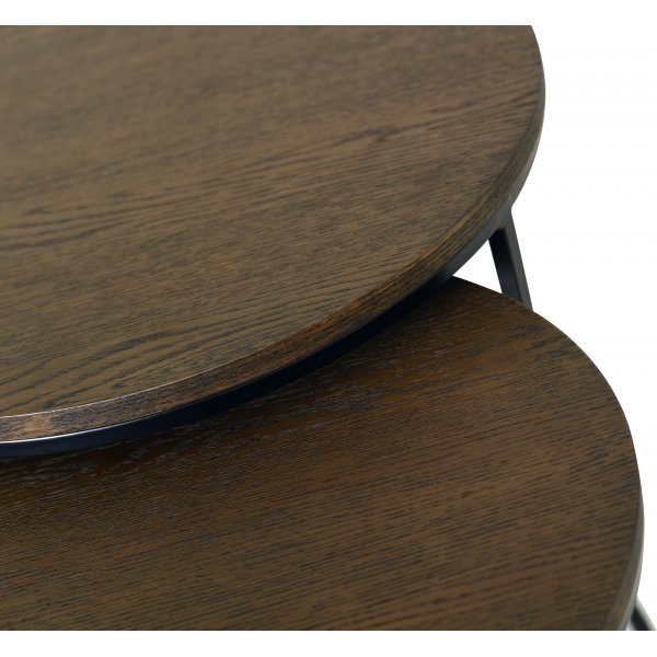 Duett soffbord Ø49/45 cm - Brunlackerad ekfanér/svart Duett soffbord Ø49/45 cm - Brunlackerad ekfanér/svart