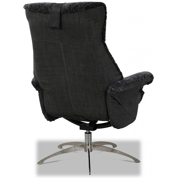 Ullrik fårskinnsfåtölj i mörkgrått fårskinn Ullrik fårskinnsfåtölj i mörkgrått fårskinn