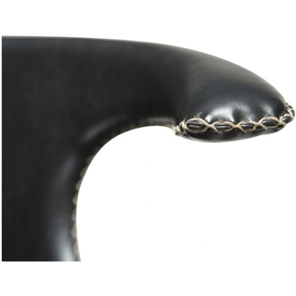 Flair barstol i svart PU SH 77 cm Flair barstol i svart PU SH 77 cm