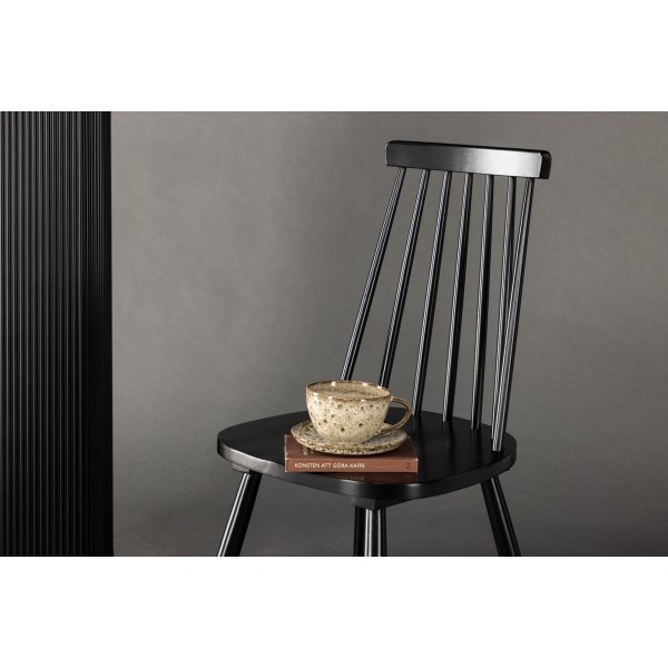 Lönneberga matstol - Svart Lönneberga matstol - Svart