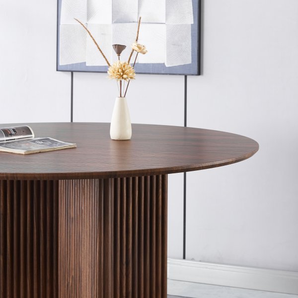 Matgrupp Crossby bord �120cm i valn�t med 4st Ludvig matstol i valn�t