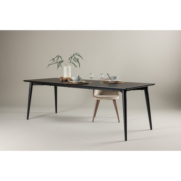 Ellis matbord 230 x 85 cm - Svart Ellis matbord 230 x 85 cm - Svart