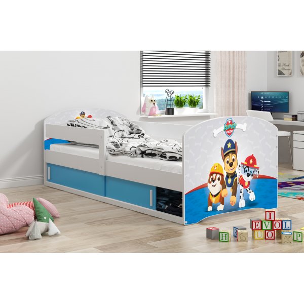 Vejle barnsäng med förvaringsfack 80 x 160 cm - Valfri sticker & färg Vejle barnsäng med förvaringsfack 80 x 160 cm - Valfri sticker & färg