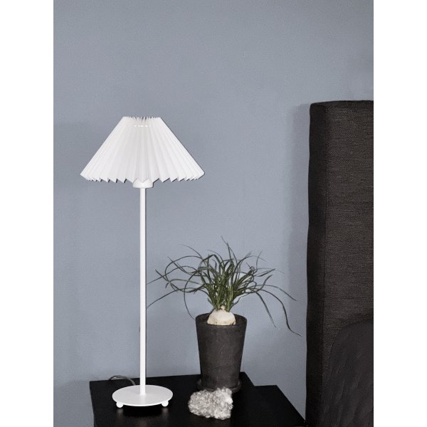 Ester lampfot - Vit Ester lampfot - Vit