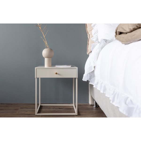 Bakal sängbord 43 x 50 cm - Beige Bakal sängbord 43 x 50 cm - Beige