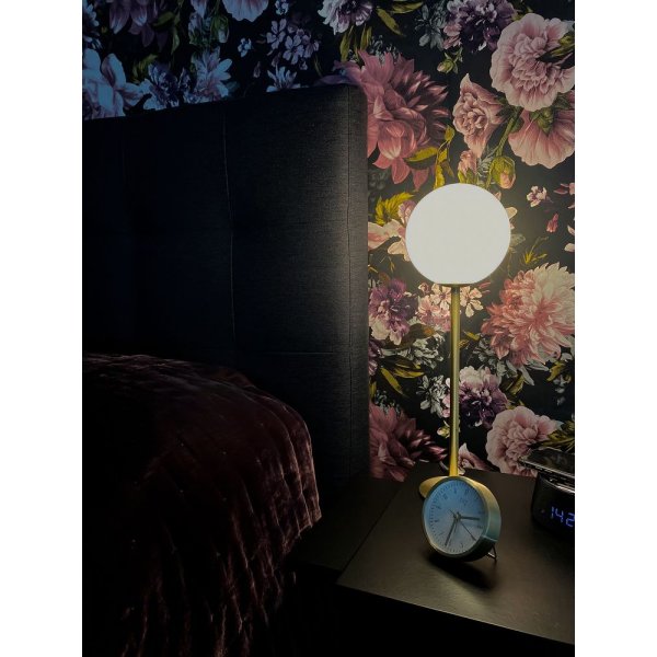 Molekyl bordslampa - Matt mässing/opalvit Molekyl bordslampa - Matt mässing/opalvit