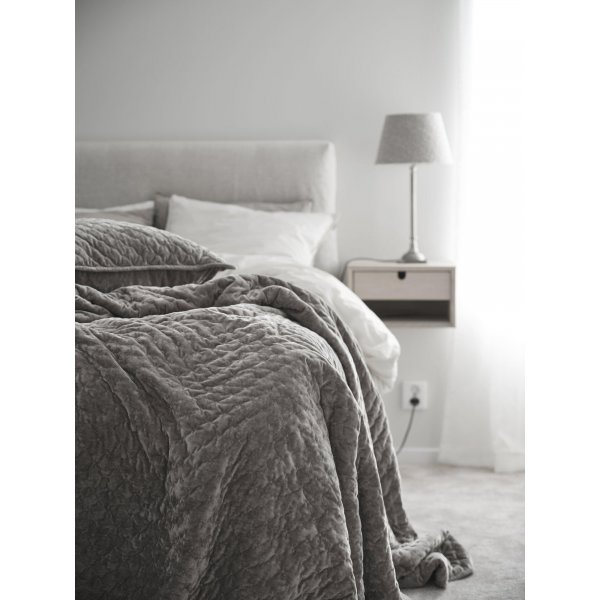 Cia sprei tweepersoons 260 x 260 cm - Beige fluweel Cia sprei tweepersoons 260 x 260 cm - Beige fluweel