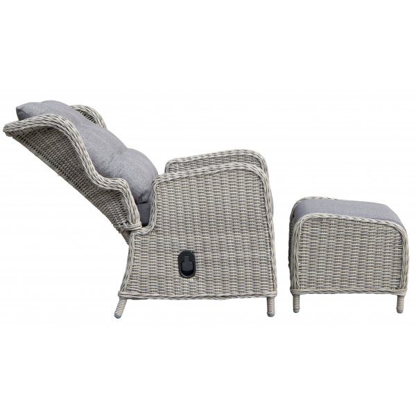 Santiago utemöbelset med fällbara fåtöljer och bord i grå rotting Santiago utemöbelset med fällbara fåtöljer och bord i grå rotting