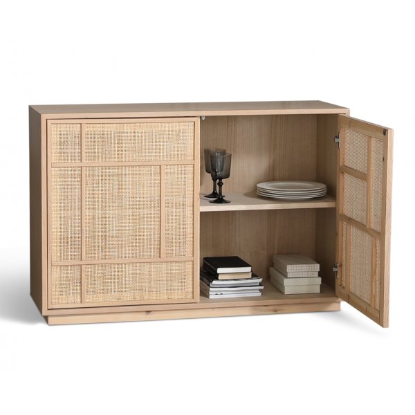 Sideboard med förvaring och rottingdörrar 120 cm bred - Stockholm Sideboard med förvaring och rottingdörrar 120 cm bred - Stockholm
