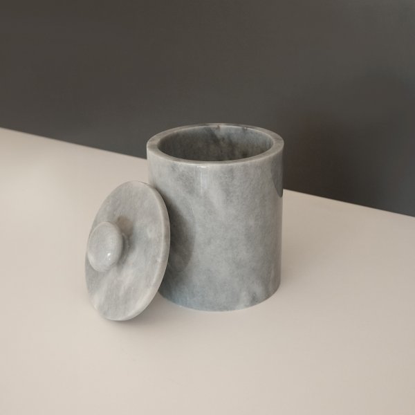 Badrumsset i grå marmor från Verona med 2 delar Badrumsset i grå marmor från Verona med 2 delar