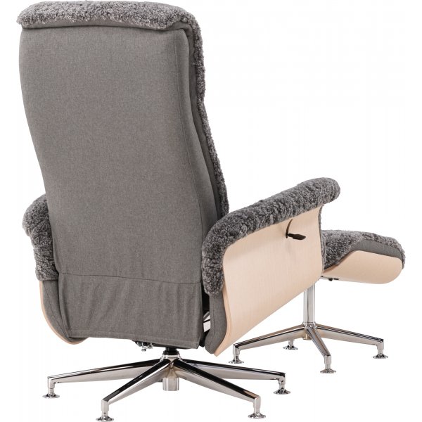 Ulla fåtölj med fotpall i fårskinn - Grå / Whitewash / Krom + Textilrengöring för möbler Ulla fåtölj med fotpall i fårskinn - Grå / Whitewash / Krom + Textilrengöring för möbler