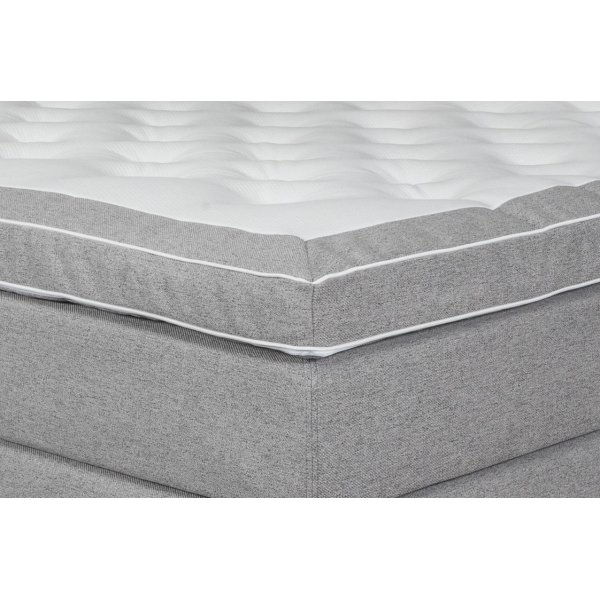 Hilton kontinentalsäng 180 cm x 200 cm Hilton kontinentalsäng 180 cm x 200 cm