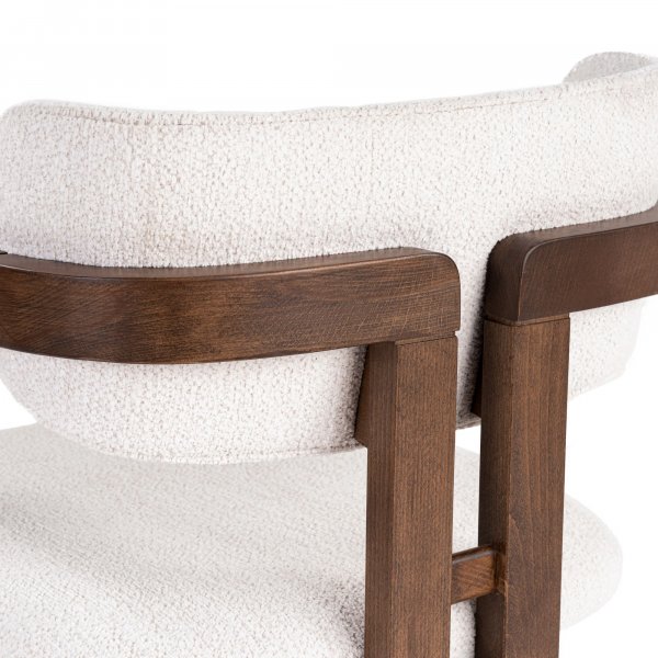 Karmstol Torpin i vit chenille och m�rk valn�t