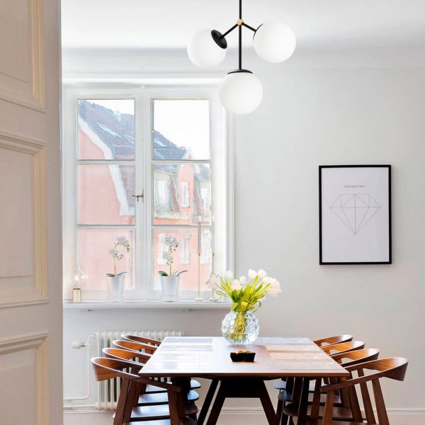 Damar taklampa 6336 - Svart/vit Damar taklampa 6336 - Svart/vit