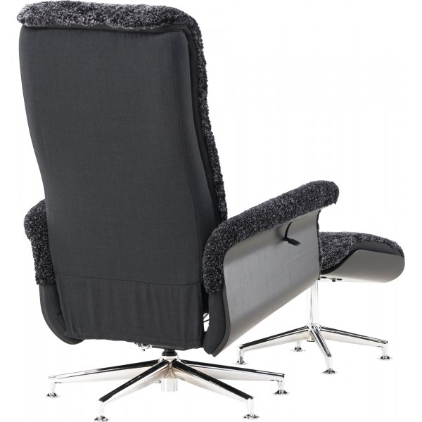 Ulla fåtölj med fotpall i fårskinn - Mörkgrå / Svartbets / Krom + Fläckborttagare för möbler Ulla fåtölj med fotpall i fårskinn - Mörkgrå / Svartbets / Krom + Fläckborttagare för möbler