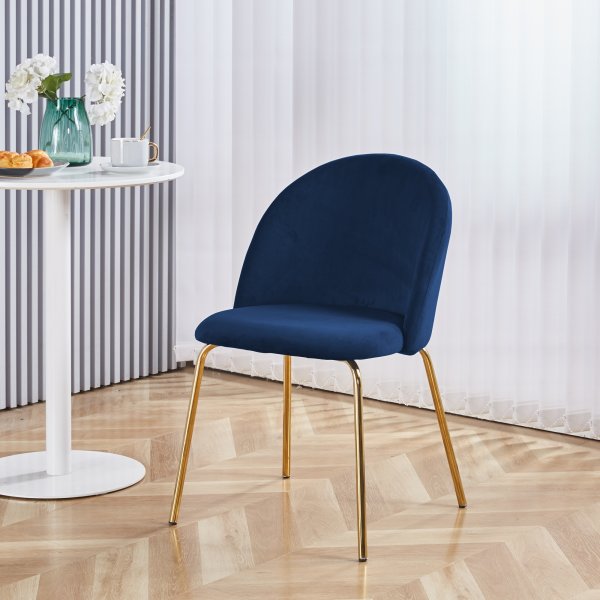 Stol i blå velvet med guldiga ben Stol i blå velvet med guldiga ben