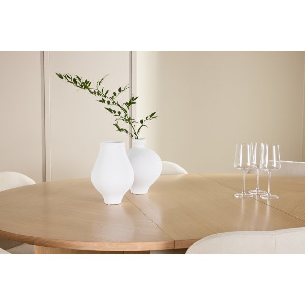 Matbord Strada med 6 st Lilja stolar - Beige/whitewash Matbord Strada med 6 st Lilja stolar - Beige/whitewash