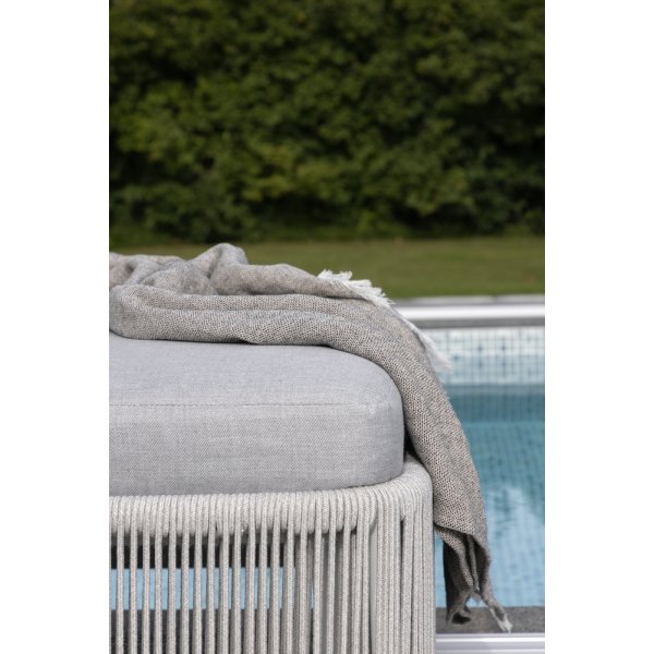 Virya solsäng - Grå/Vit Virya solsäng - Grå/Vit