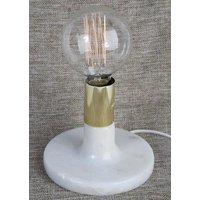 Mellby bordslampa - Vit marmor / Mässing Mellby bordslampa - Vit marmor / Mässing