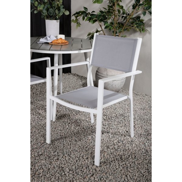 Break utematgrupp med 2 st Copacabana stolar - Gr/Vit