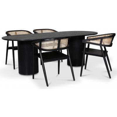 Nova matgrupp; ovalt matbord, svartbetsad ek + 4 st Skaraborg karmstolar svart/rotting