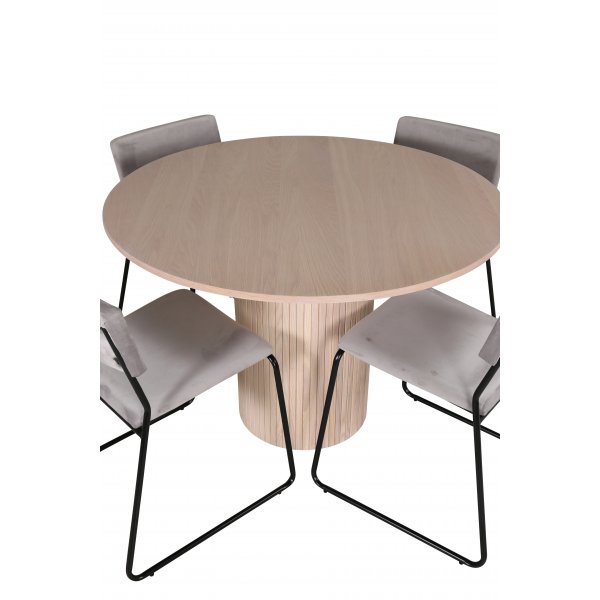 Bianca Matgrupp runt vitputsat matbord med 4 st Kenth gr� stolar