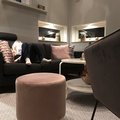 Kundbild Sittpuff Isabelle 42Ø cm - Rosa/Mässing: Jättefin sittpuff i lagom storlek....