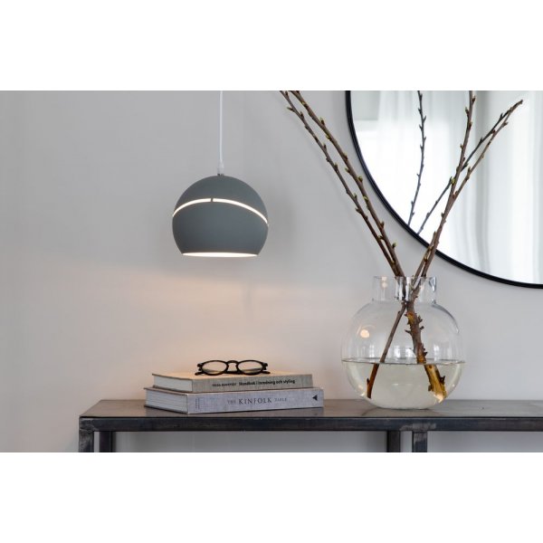 Myr�sen taklampa - Gr�