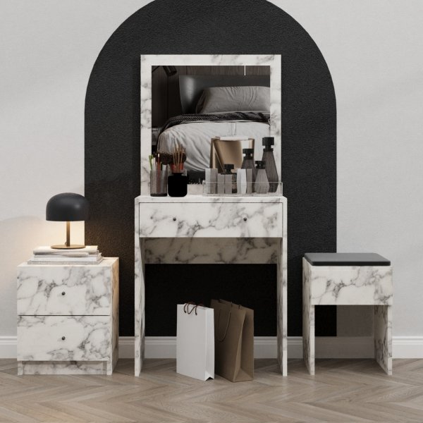 Leuke kaptafel met krukje en nachtkastje 65 x 35 cm - Carrara marmer Leuke kaptafel met krukje en nachtkastje 65 x 35 cm - Carrara marmer
