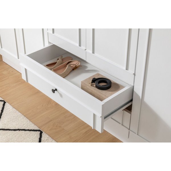 Armoire Lia 210 x 52 x 210 cm - Blanc Armoire Lia 210 x 52 x 210 cm - Blanc