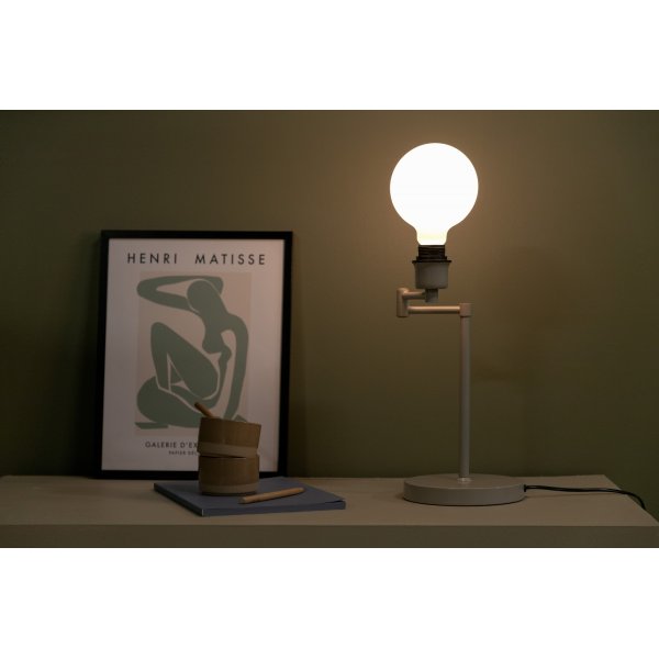 Lola bordslampa - Beige Lola bordslampa - Beige