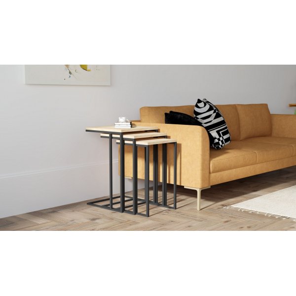 Roma satsbord 32x32 | 36x36 | 40x40 cm - Safir ek/svart Roma satsbord 32x32 | 36x36 | 40x40 cm - Safir ek/svart