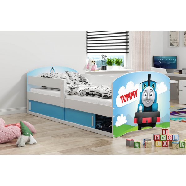 Vejle barnsäng med förvaringsfack 80 x 160 cm - Valfri sticker & färg Vejle barnsäng med förvaringsfack 80 x 160 cm - Valfri sticker & färg