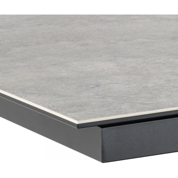 Heaven matbord 200-240 x 100 cm - Grå/matt svart Heaven matbord 200-240 x 100 cm - Grå/matt svart