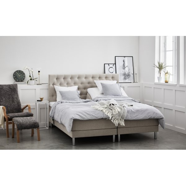 Ställbar säng beige medium - 80x200 cm + Möbeltassar Ställbar säng beige medium - 80x200 cm + Möbeltassar